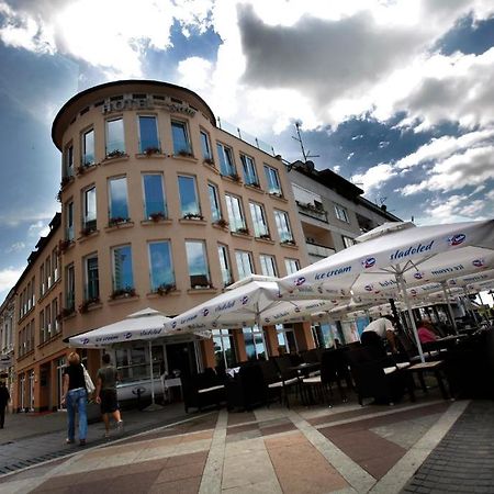 Hotel Savus Slavonski Brod Luaran gambar