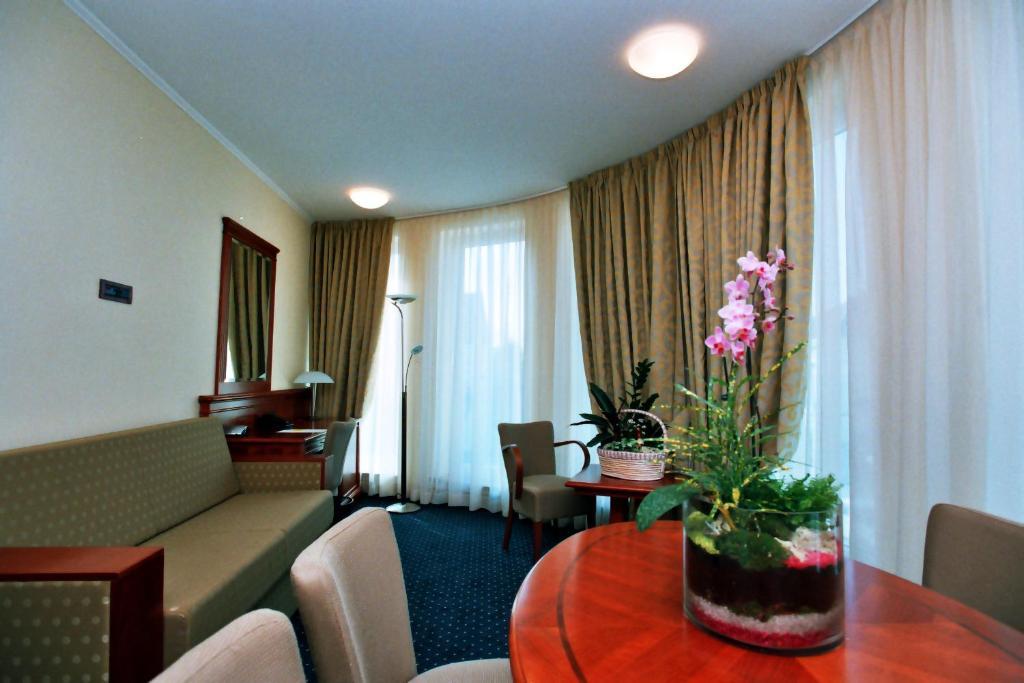 Hotel Savus Slavonski Brod Luaran gambar