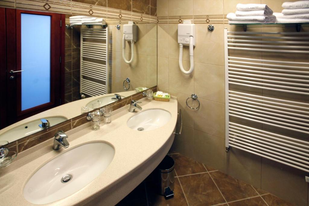 Hotel Savus Slavonski Brod Luaran gambar