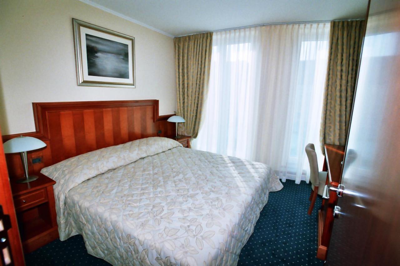 Hotel Savus Slavonski Brod Bilik gambar
