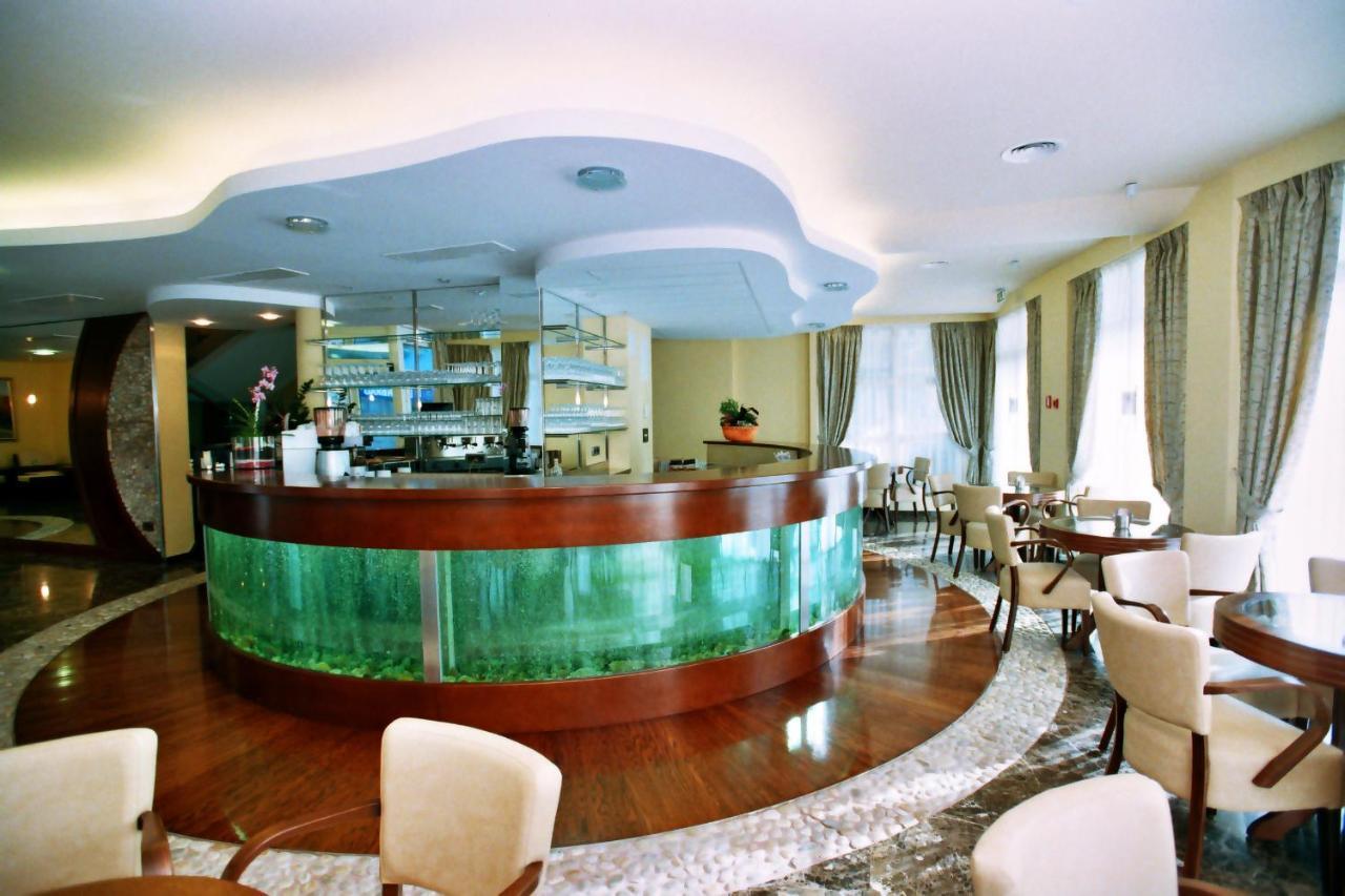 Hotel Savus Slavonski Brod Luaran gambar