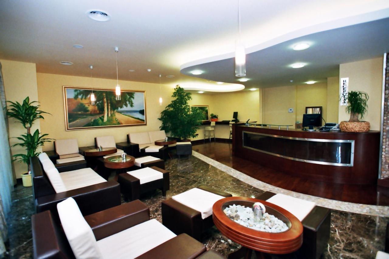 Hotel Savus Slavonski Brod Luaran gambar