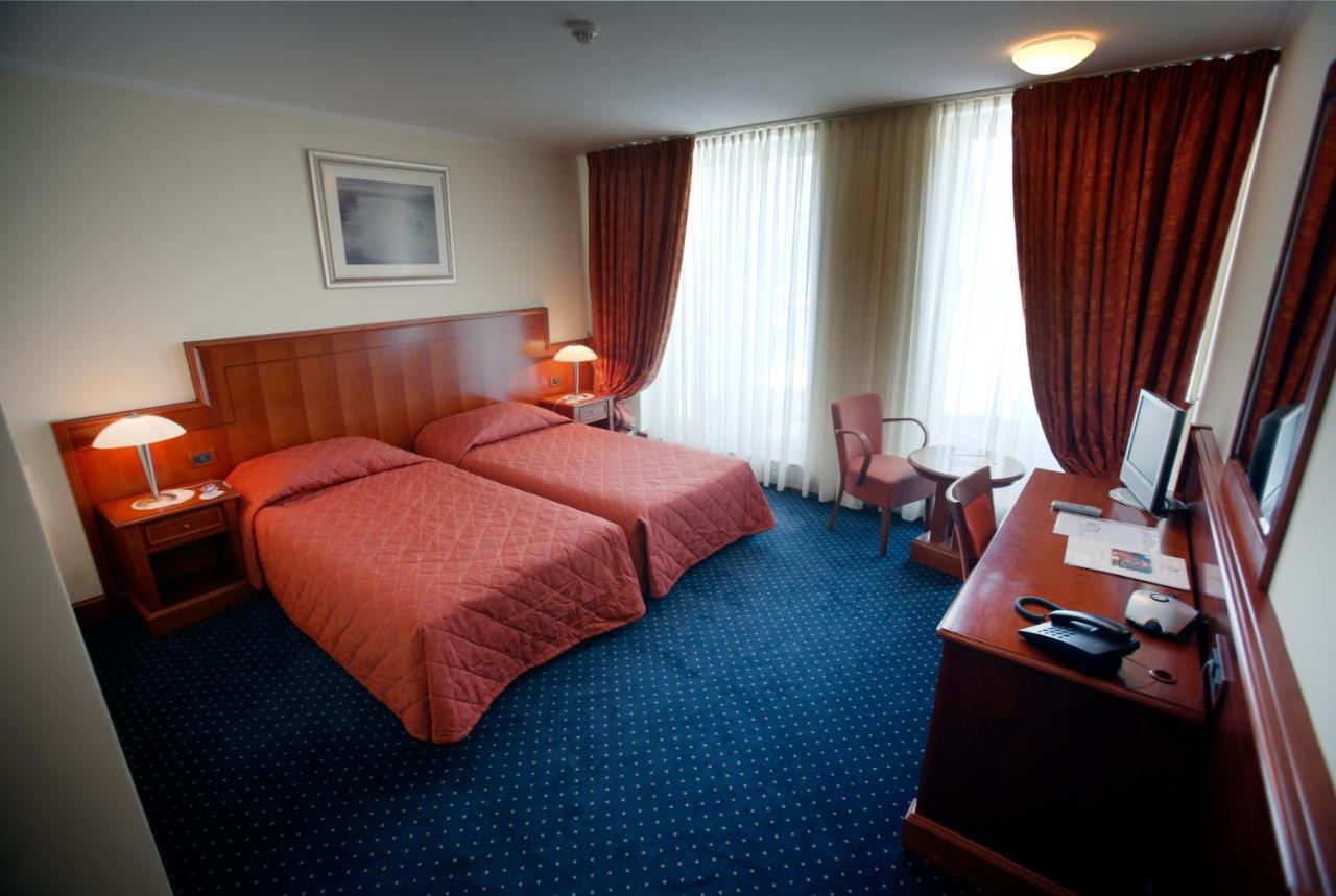 Hotel Savus Slavonski Brod Luaran gambar