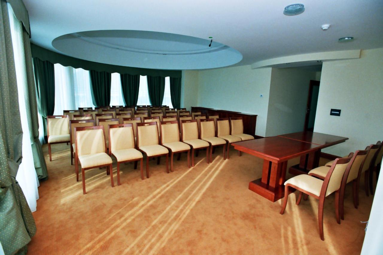 Hotel Savus Slavonski Brod Luaran gambar